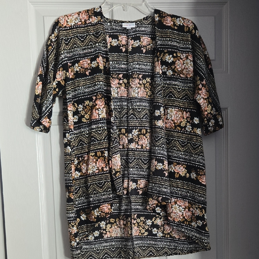 LuLaRoe Black and Cream Floral Kimono